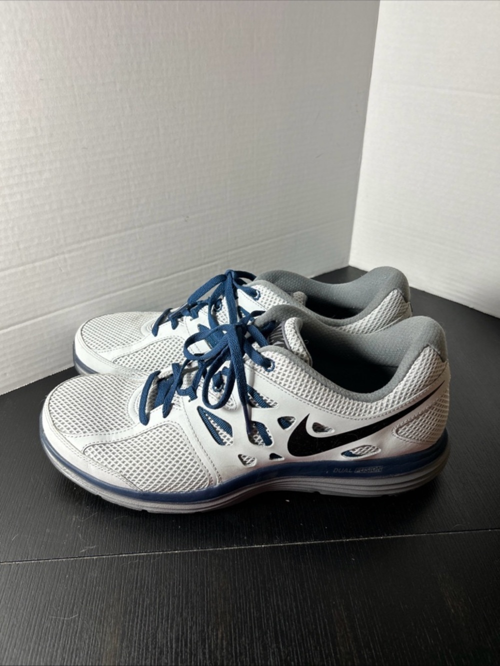 Nike Dual Fusion light gray and navy Mesh Running Sneakers Mens 11.5